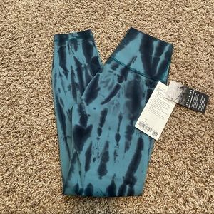 NWT Lululemon Wunder Train Shibori sz 4